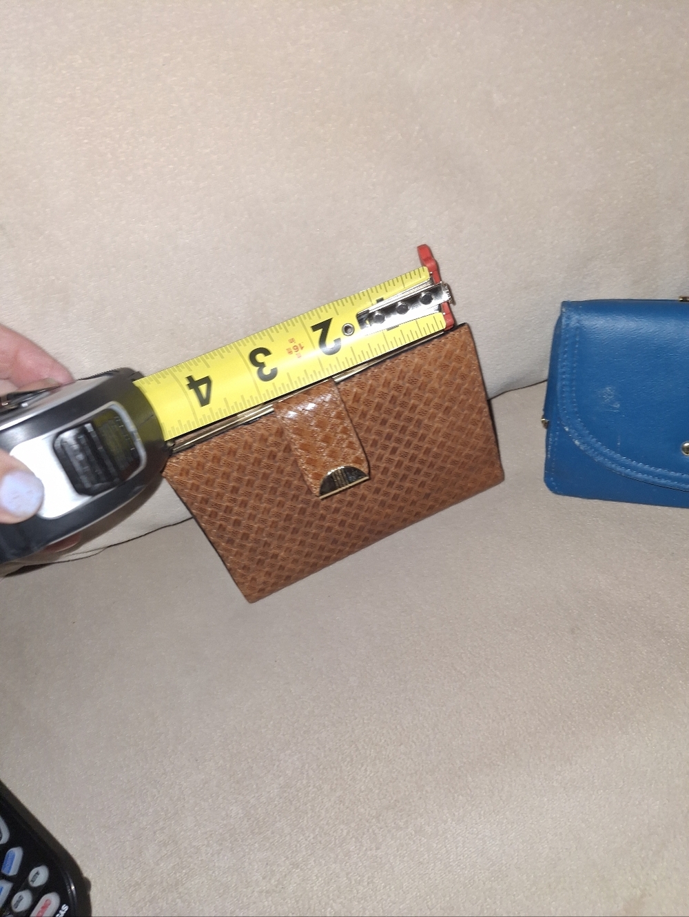 VIDA Blue Compact Wallet with Gold Accent - Picture 3 of 4